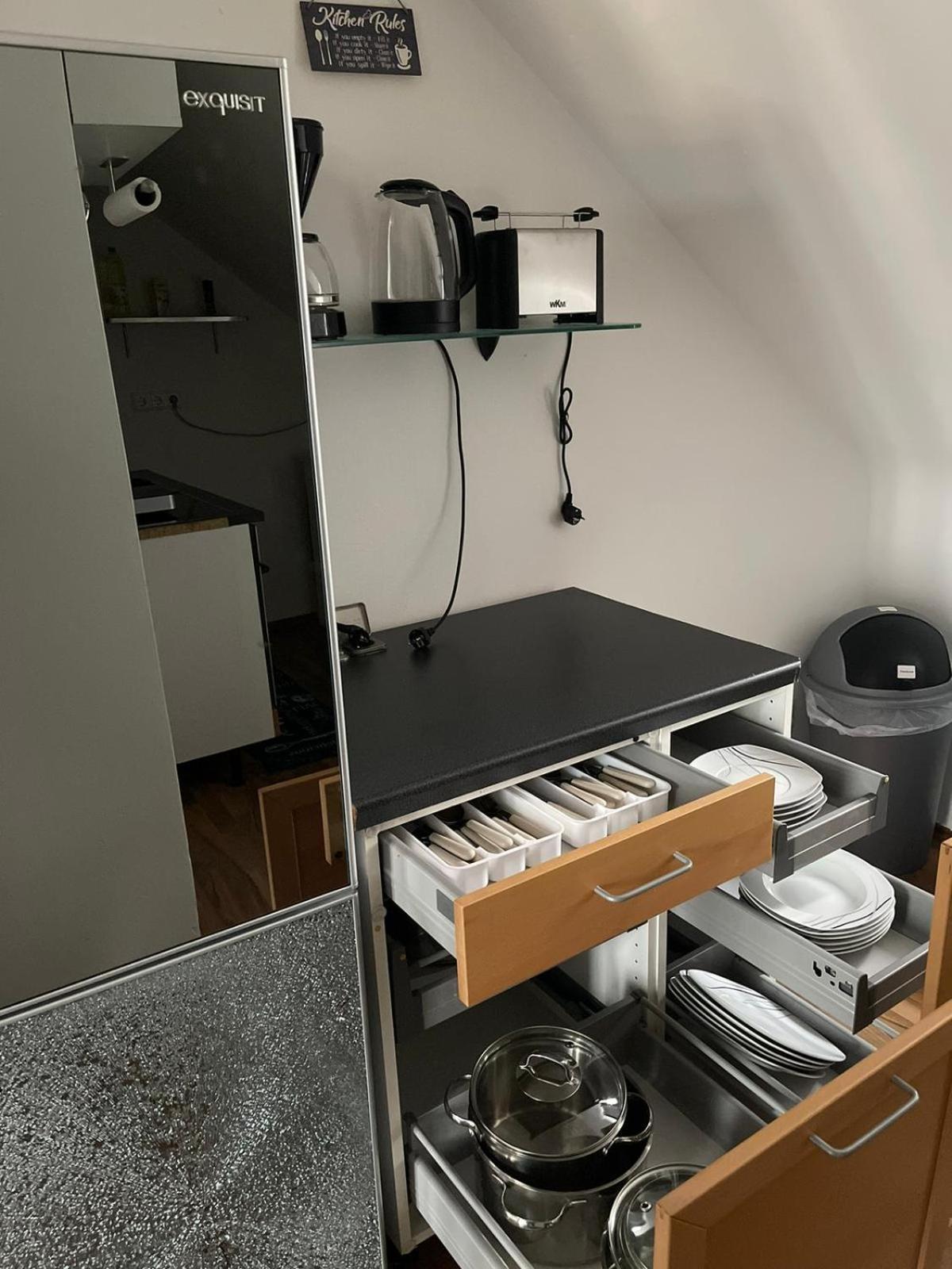 Geraeumige 3-Zimmer-Ferienwohnung Im Herzen Von Kassel Exterior foto