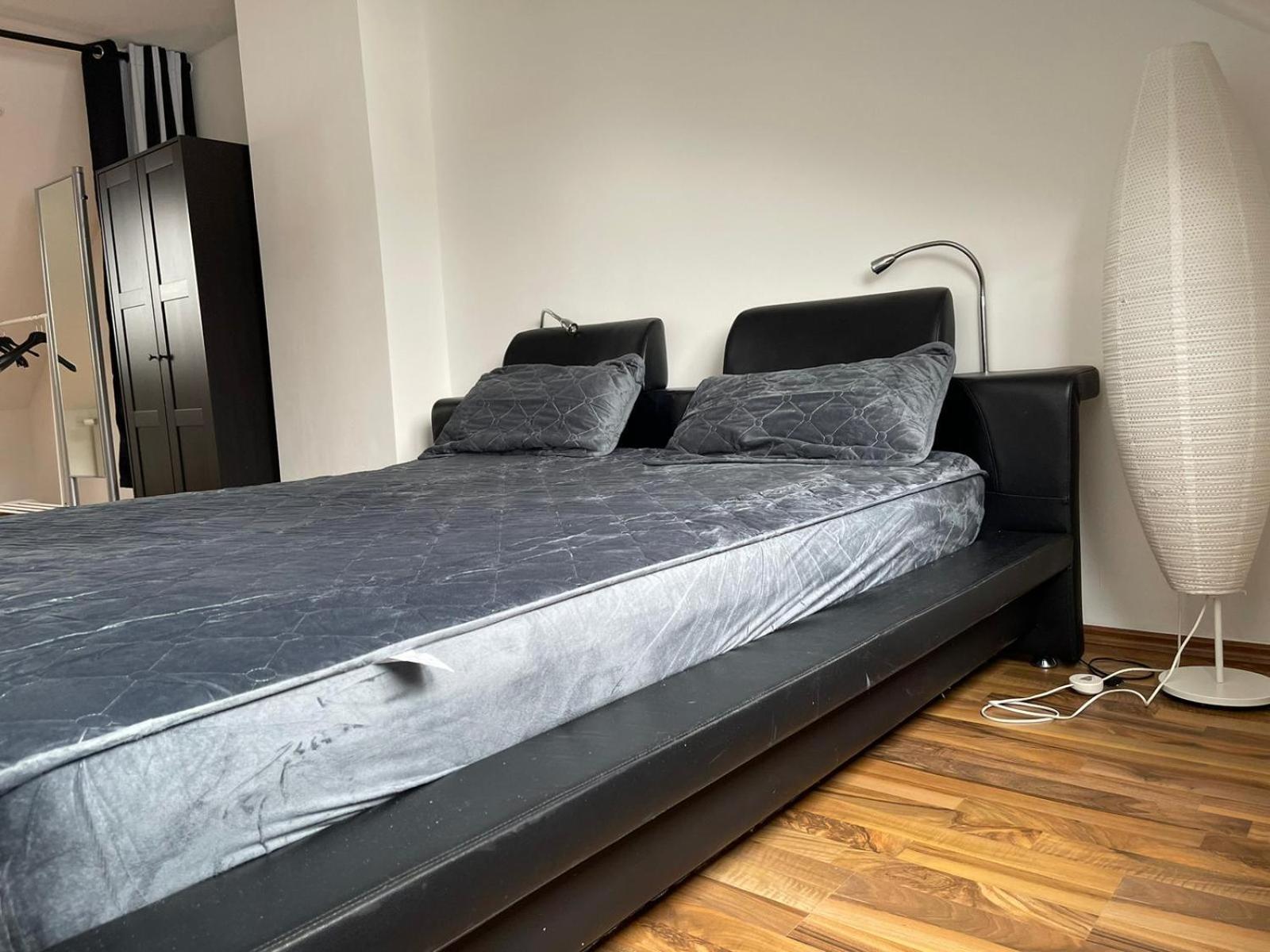 Geraeumige 3-Zimmer-Ferienwohnung Im Herzen Von Kassel Exterior foto