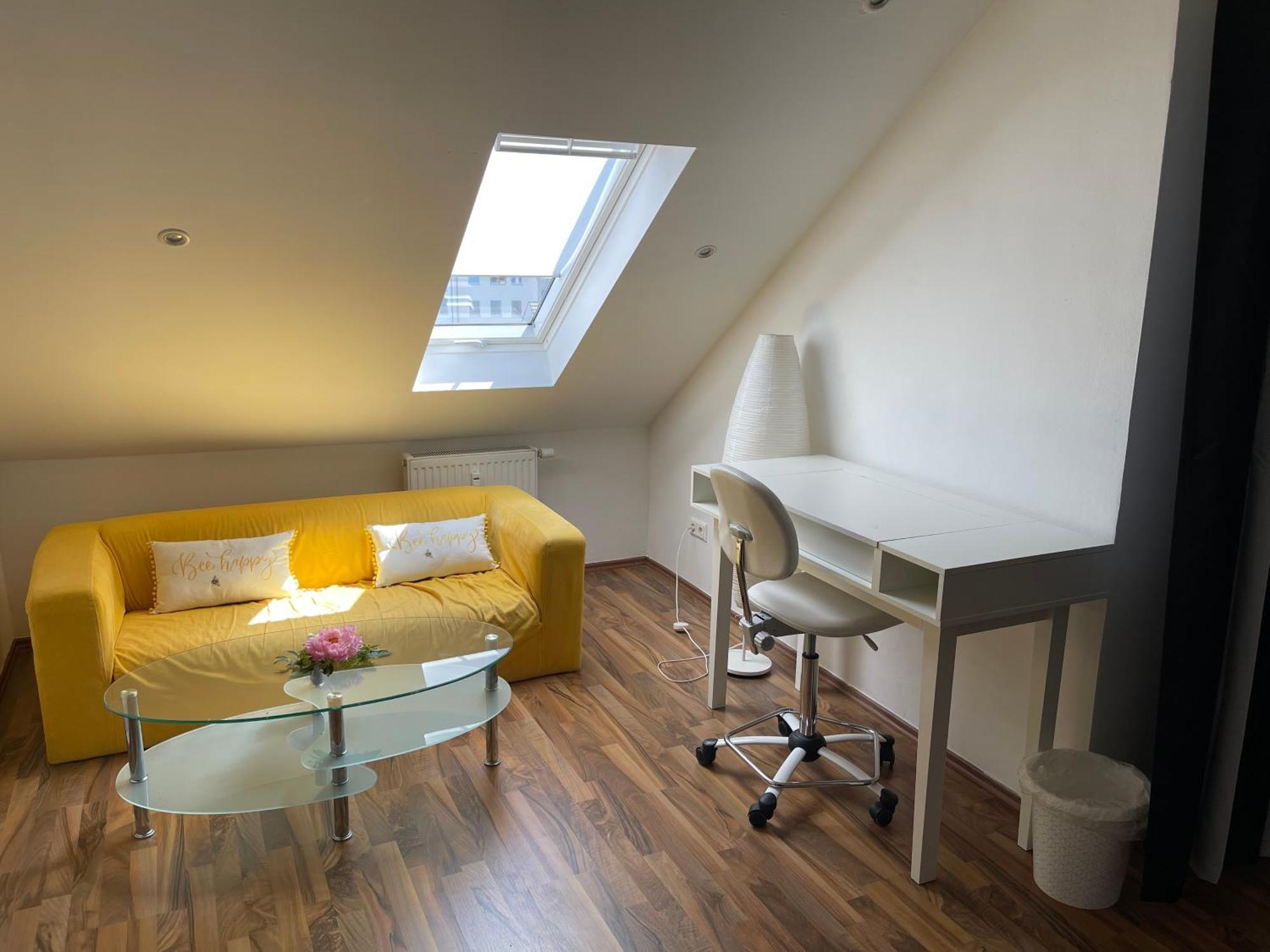 Geraeumige 3-Zimmer-Ferienwohnung Im Herzen Von Kassel Exterior foto