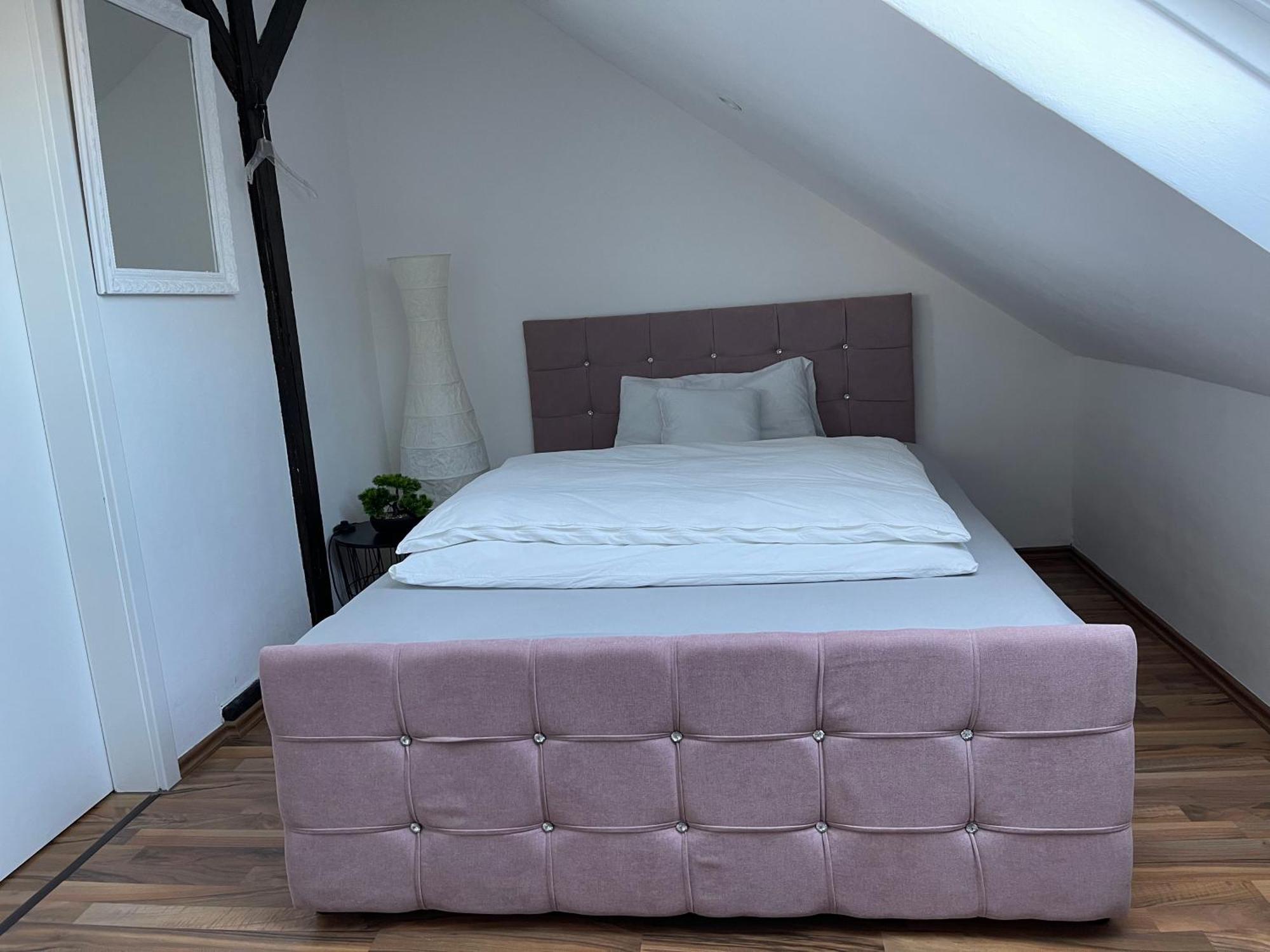 Geraeumige 3-Zimmer-Ferienwohnung Im Herzen Von Kassel Exterior foto
